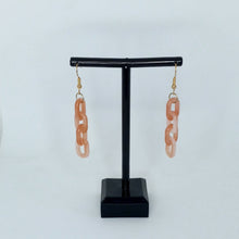 Load image into Gallery viewer, Solid Link Earrings
