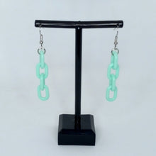 Load image into Gallery viewer, Solid Link Earrings
